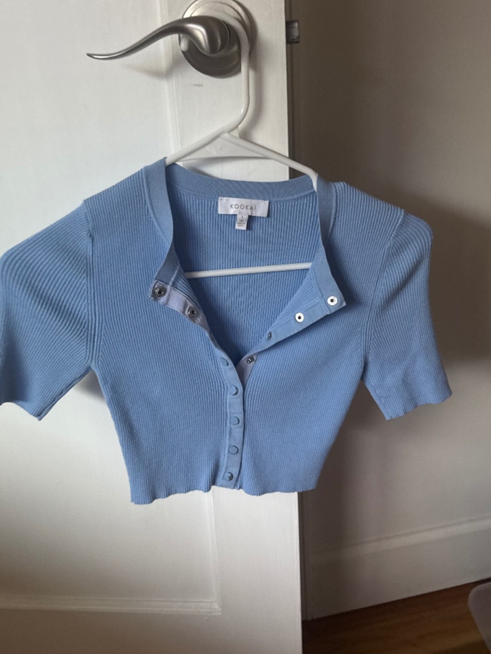 Kookai blue form fitted cropped shirt